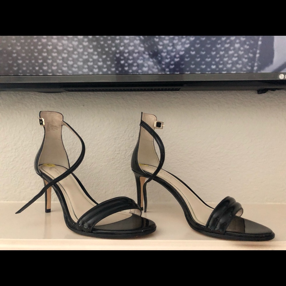 Kenneth Cole Open toe dress shoes